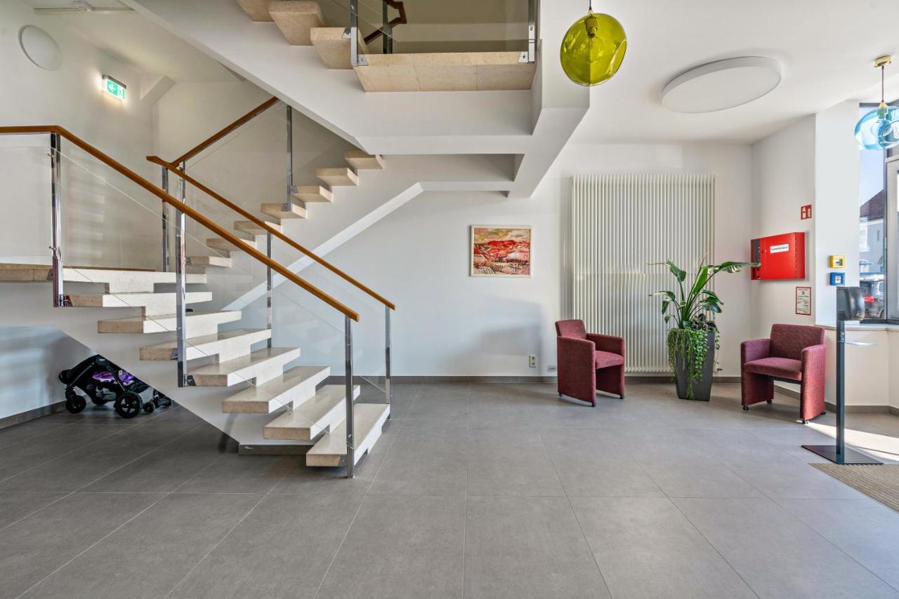Apartment Huber Living Basic 206 *